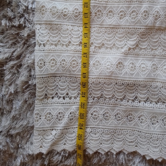 ➕💋EUC Maurices Cream Lace Skirt. - Picture 4 of 4